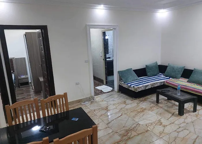 Sea View At Sheraton Road 2 Bed *